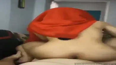 Crot Melimpah Jilbab Oranye Ketat Ngewe Di Semak