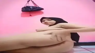 Jilbab Soleh Colmek Diam Diam Nunggu Pacar Di Belakang Tas Lumer