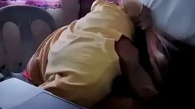 Tante Gembrot Cari Keringat di Rumah